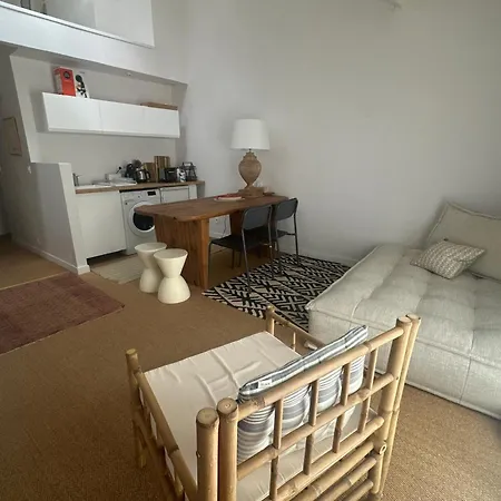 Appartement Port-vendres: Superbe T2 Proche Des Quais Pour Un Romantique - Fr-1-309-531 *